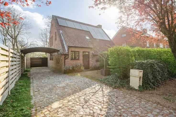 Huis Te Koop: Charmante woning met 2 3 slaapkamers