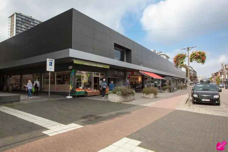 Leuke winkel te koop van 52m² in Shopping Center De Kern in Wilrijk! 8254480