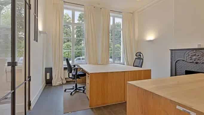 Kantoorgebouw te koop Brussel Warandepark 608m²