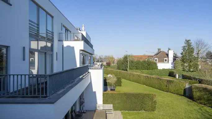 Te koop appartement in Kortrijk met groot terras en groene beleving