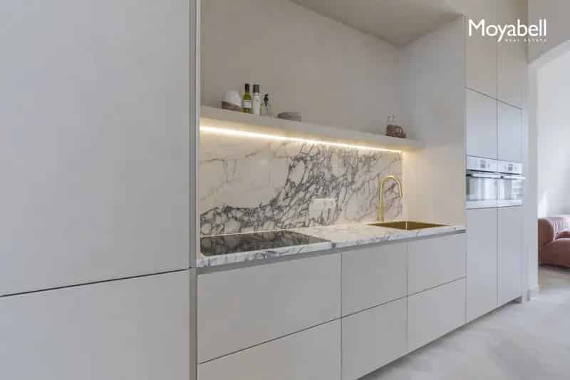 Duplex Appartement Gent Centrum: Luxe Afwerking & Ruim Terras