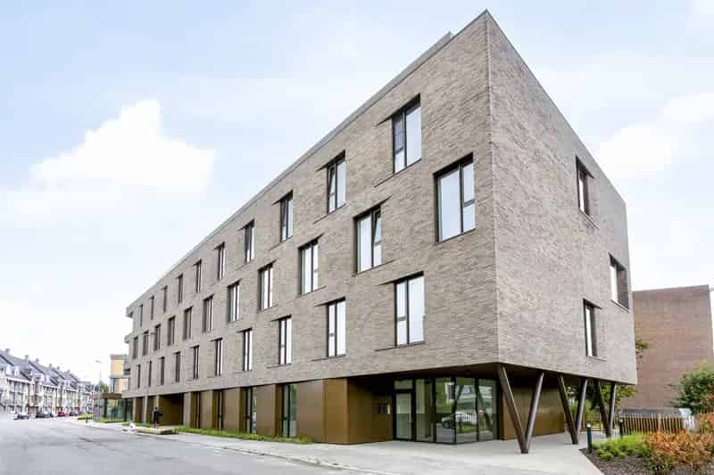 Nieuwbouwappartement 99m2 2 slaapkamers Terras Parking