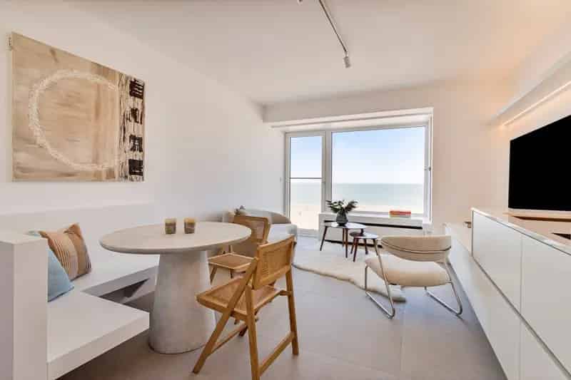 Appartement te huur: Zeer gezellig gerenoveerd appartement met zeezicht