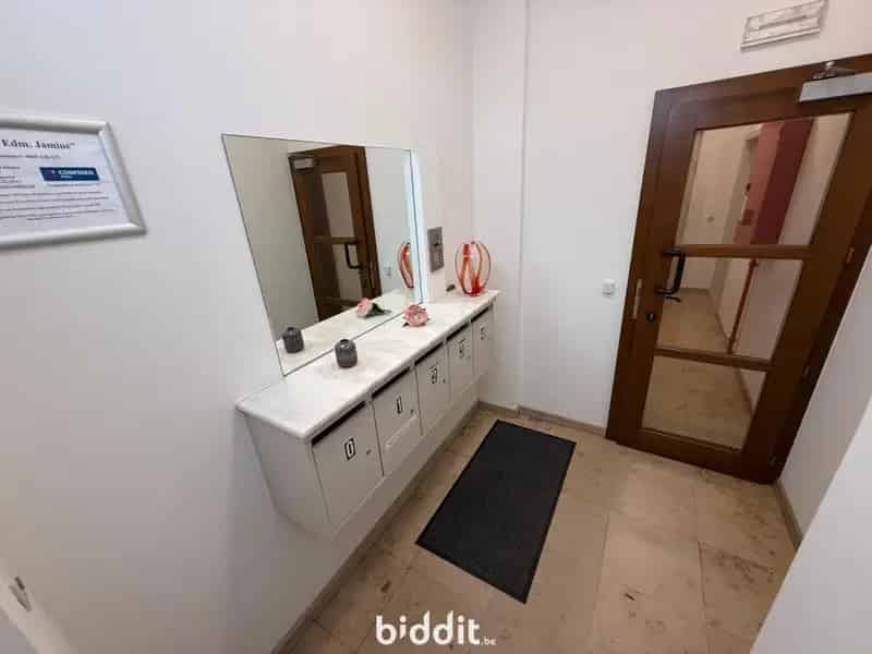 Modern instapklaar appartement met terras en kelderberging