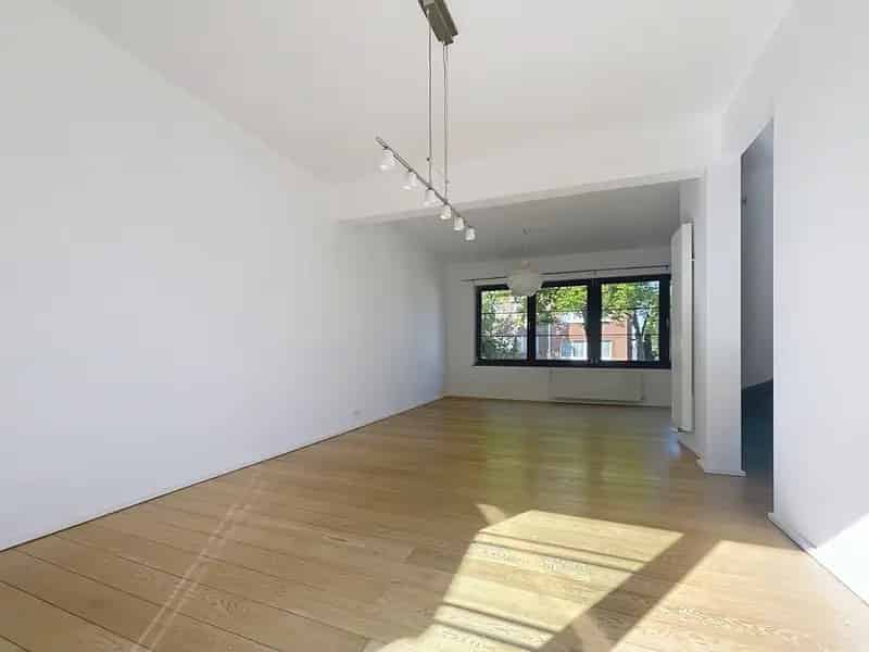 Huis te koop Ukkel 3 slaapkamers 2 badkamers tuin
