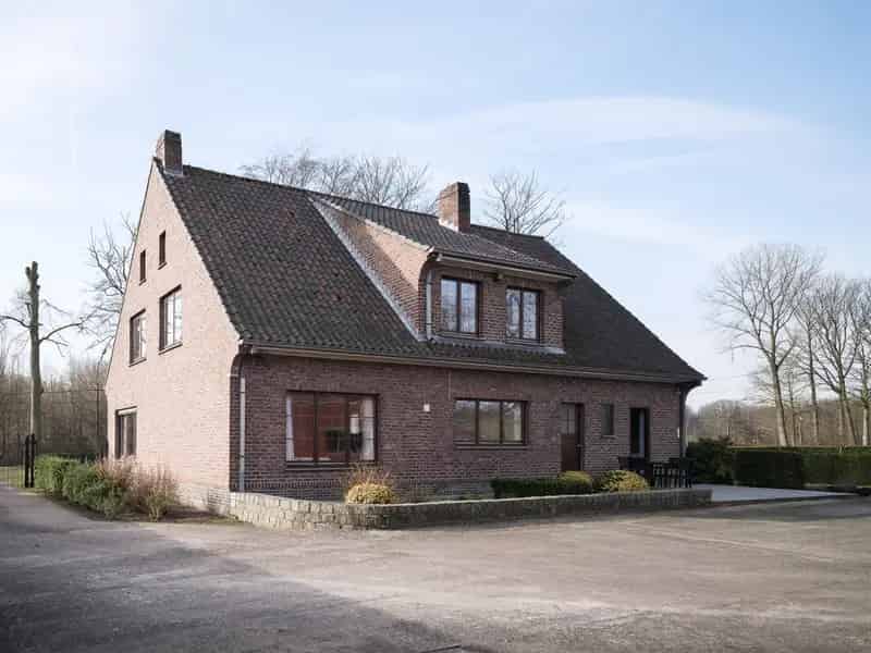 Villa te koop Hansbeke met renovatiepotentieel