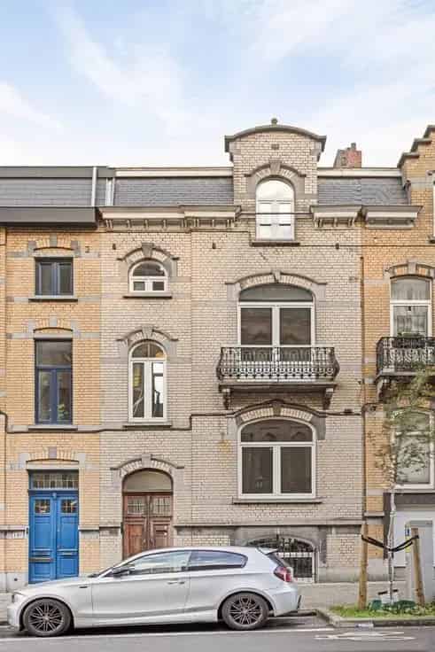 Herenhuis te koop Schaarbeek 198m² gerenoveerd