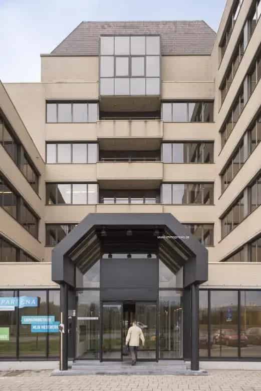 Kantoren te huur Berchem Nabij Station