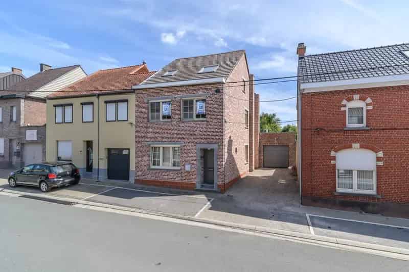 Gunstig gelegen ruime gezinswoning