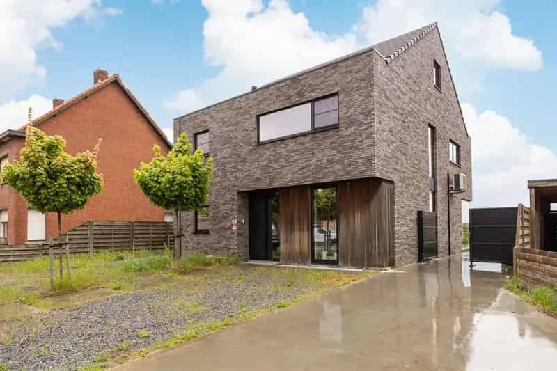 Moderne Gezinswoning te Koop