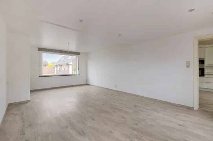 Huis Te Koop Roeselare: 3 slaapkamers, tuin, vernieuwd