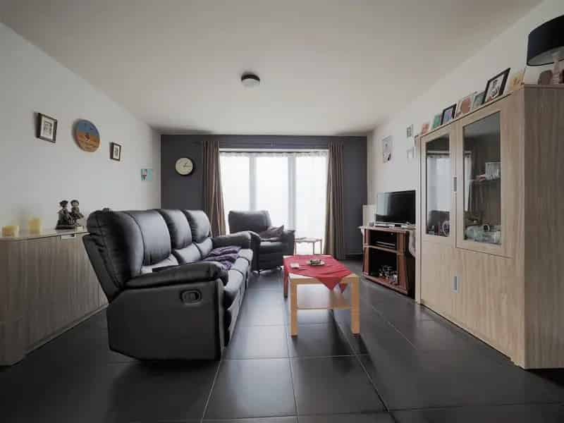 Appartement te koop Sint-Amands: Ruim gelijkvloers appartement met terras en garage