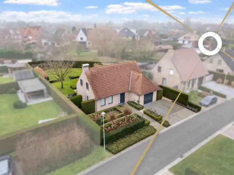 Rustig gelegen villa met 4 slaapkamers op een ruim perceel