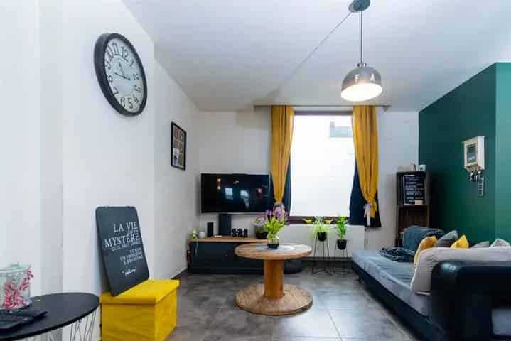 Huis te Koop Anderlues Nabij Voorzieningen