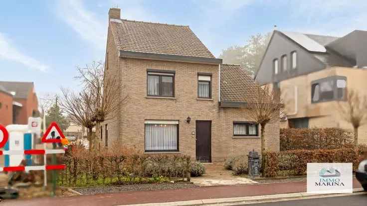 Huis te koop in Begijnendijk met 3 slaapkamers en garage