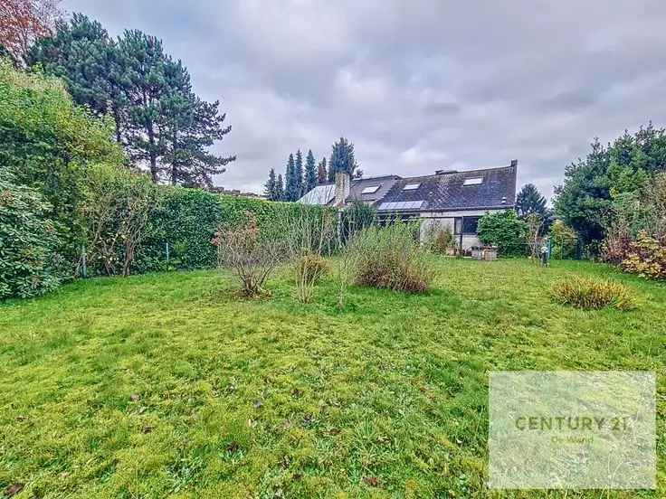 Huis te koop met 3 slaapkamers, veranda en dubbele beglazing