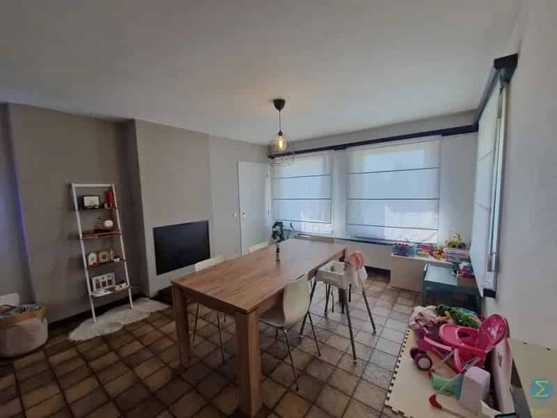 Te Koop: Charmante 3 Slaapkamerwoning met Garage en Tuin