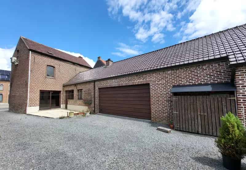Huis te huur Vlaamse Ardennen: Burgerwoning met garage en tuin