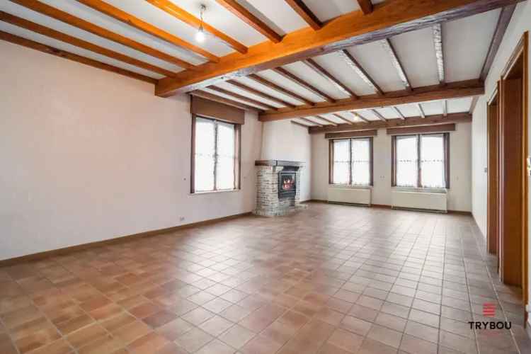 Statige Villa te Koop in Houthulst
