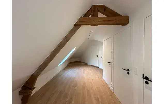 Huur 3 slaapkamer appartement van 110 m² in Bruges