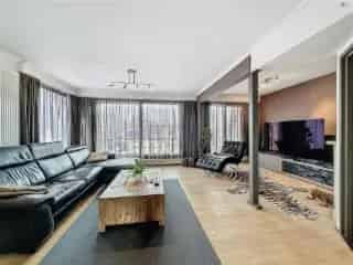 Handelspand Temse: Woning met Magazijn 390m²