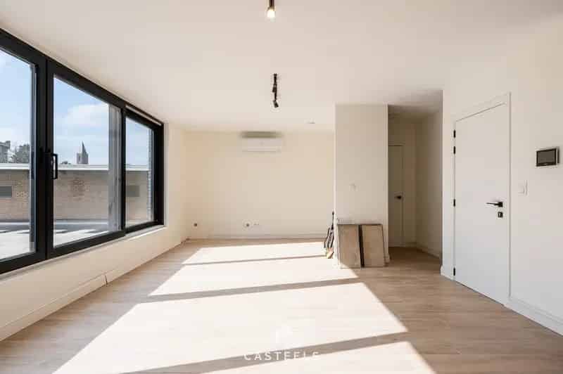 Huis te koop Zelzate: Ruime Duplex 190m² met Terras 30m²