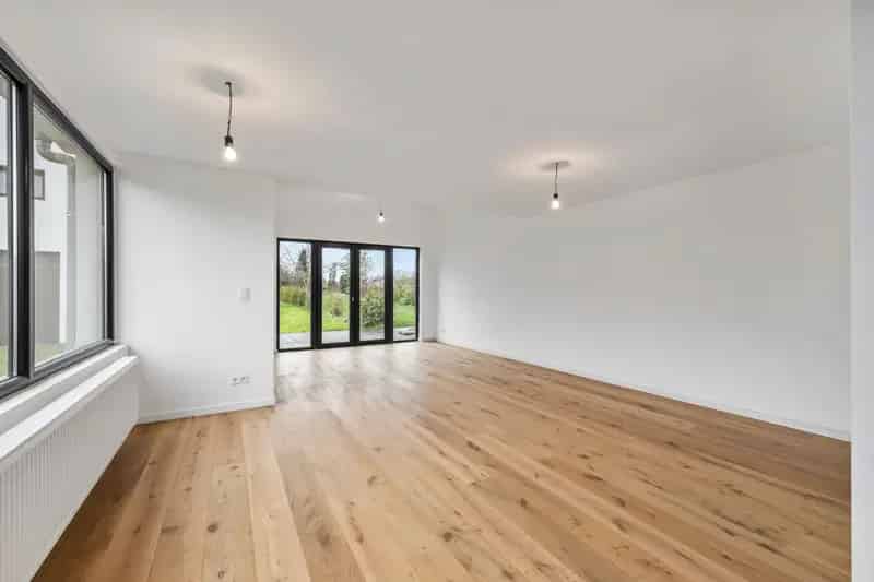 Huis te koop Zwijndrecht: Luxe gerenoveerde woning 2023