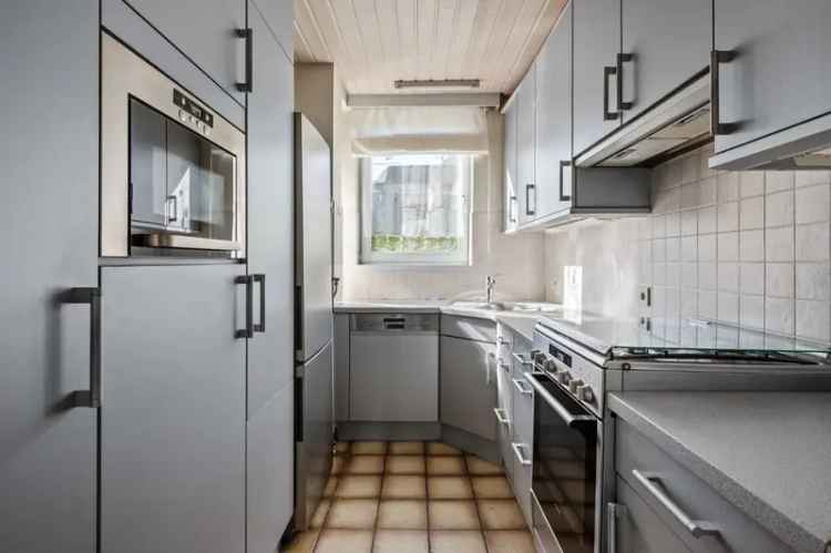 Woning met 5 slaapkamers en tuin te Ranst