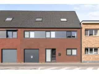 Huis te Koop Kapellen - 3 slaapkamers - Zonnepanelen - Ruime Zolder