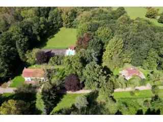 Villa te koop Herent - Ruim domein met bijgebouw, zwembad en tennisbaan