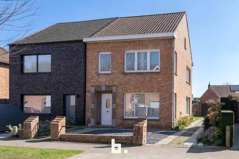 Huis te koop: te renoveren woning in groene buurt