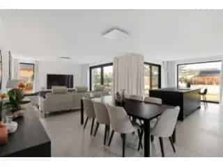 Villa te koop Beerse - Nieuwbouw met kantoor en zwemvijver