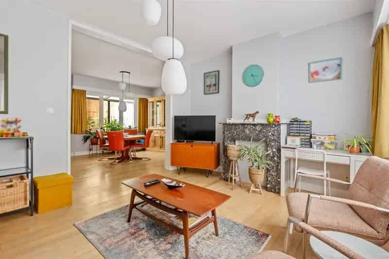 Goed onderhouden woning met grote tuin in dorpskern