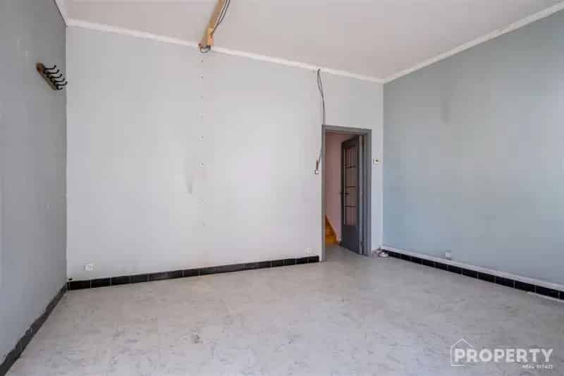 Huis te huur Izegem: 4 slaapkamers te renoveren