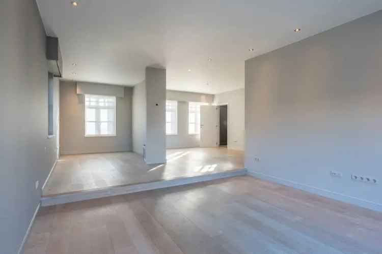 Recente woning met 3 slaapkamers en garage op ideale locatie