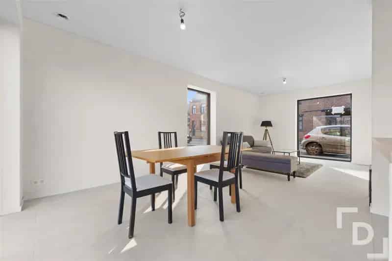 Pastorijwoning te Koop - Ruime en Karakteristieke woning