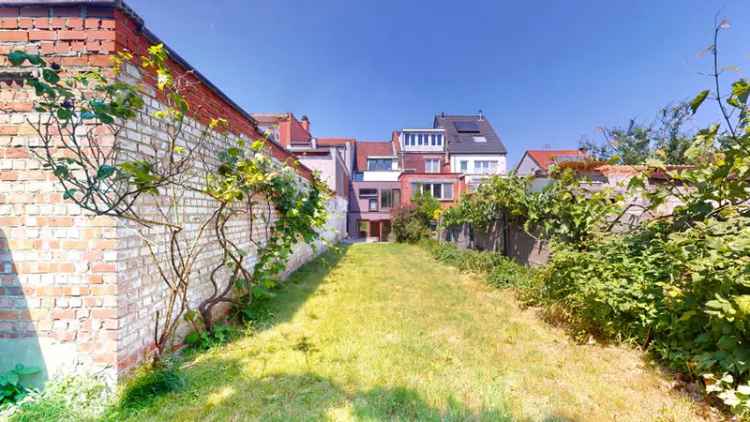 Buy huis te Ganshoren met 4 slaapkamers en een grote tuin