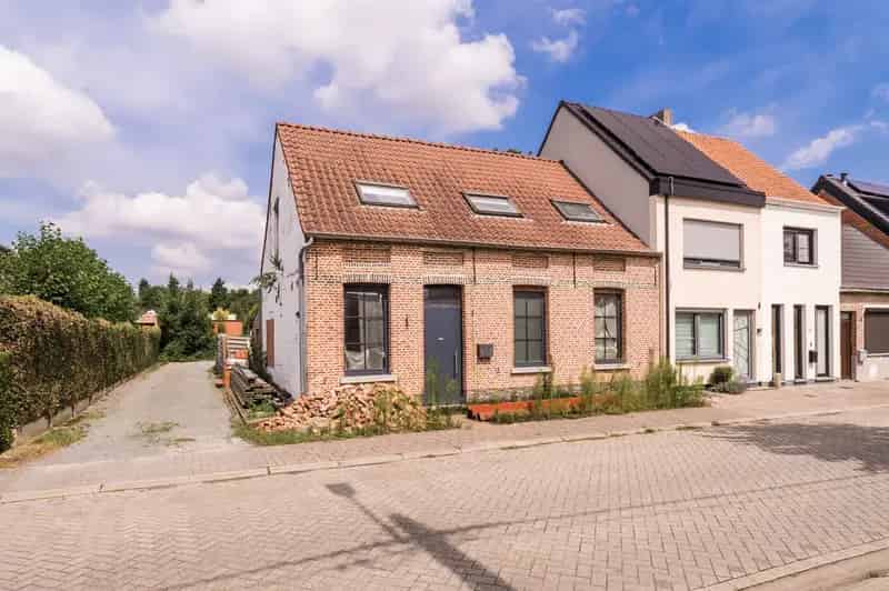 Huis te koop: Totale renovatie of nieuwbouw halfopen bebouwing