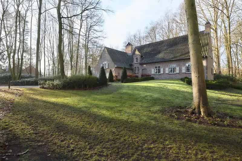 Villa te koop Heusden - Landhuis met 4 slaapkamers en grote tuin