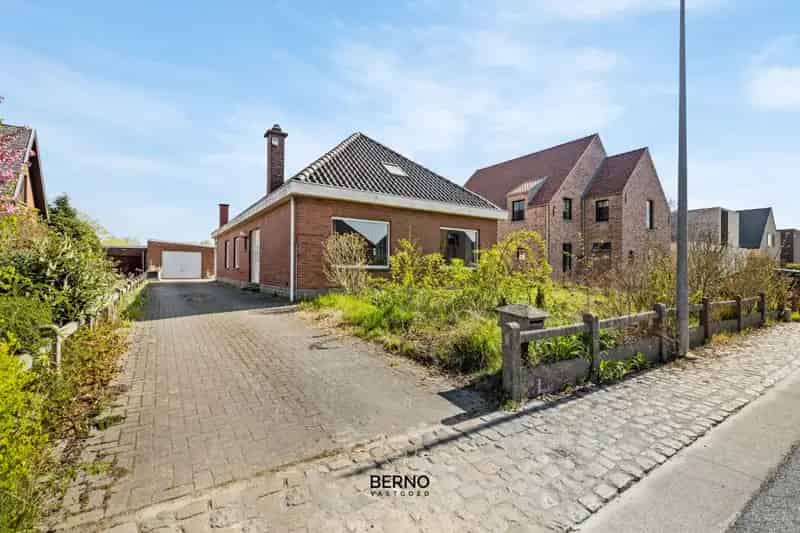 Bungalow met Ruime Zolder Te Koop