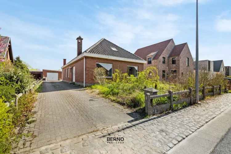 Bungalow met Ruime Zolder Te Koop