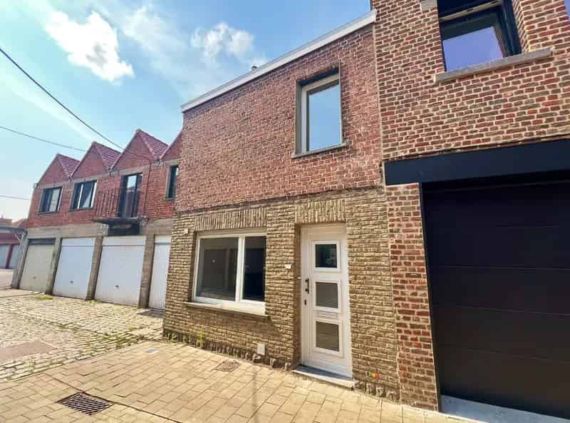 Huis te huur Ieper: 2 slaapkamers, terras en open keuken