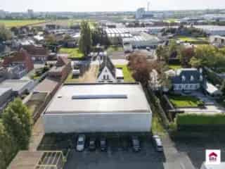 Handelsfonds te koop Oostrozebeke - Ruime woning 5 slaapkamers loods 482m²
