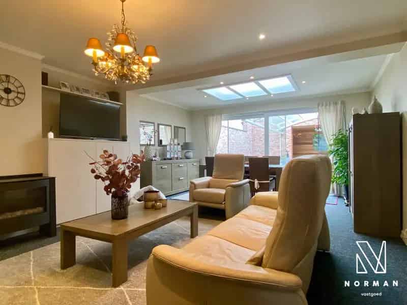 Huis te koop Harelbeke: Instapklare woning met garage en terras