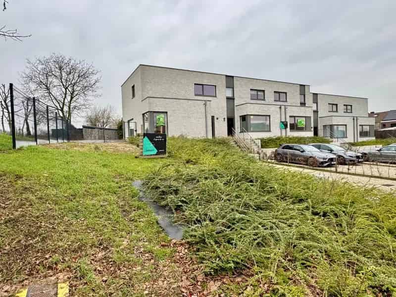 Huis te huur LOT 1 3 slaapkamers 352m² tuin EPC A