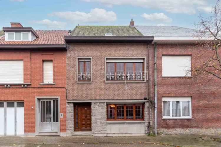 Karaktervolle woning met garage op centrale locatie