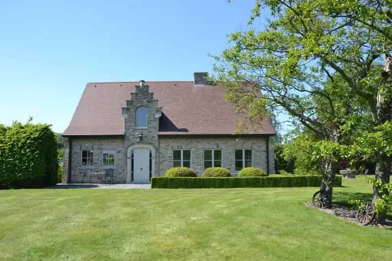 Landelijke villa met 2 slaapkamers op 5.000 m2!