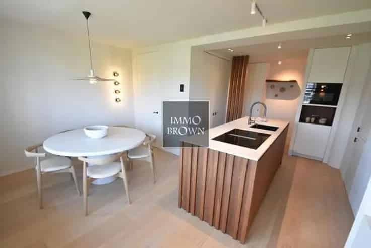 Appartement Knokke Zegemeer Te Koop - Gerenoveerd met Zeemeerzicht