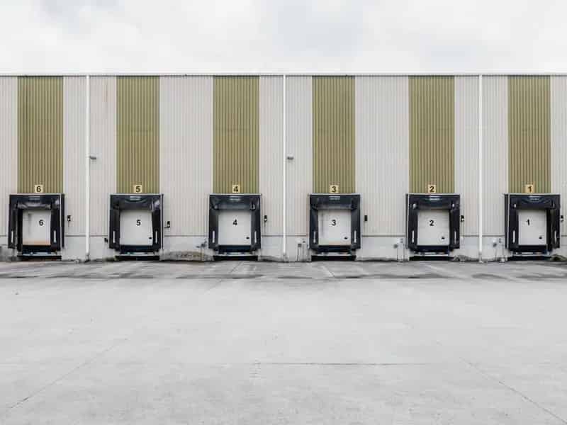 TE HUUR Logistiek Bedrijfsgebouw