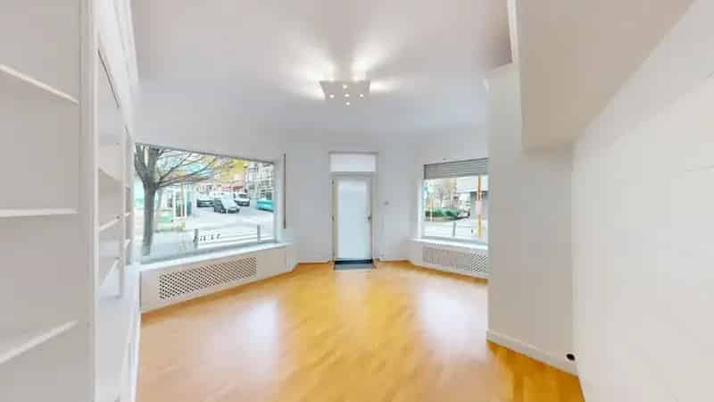 Kantoor te Woluwe-Saint-Lambert nabij Avenue Georges Henri